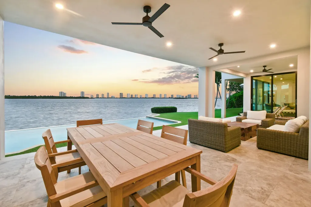 101 Bowsprit Drive North Palm Beach FL 33408