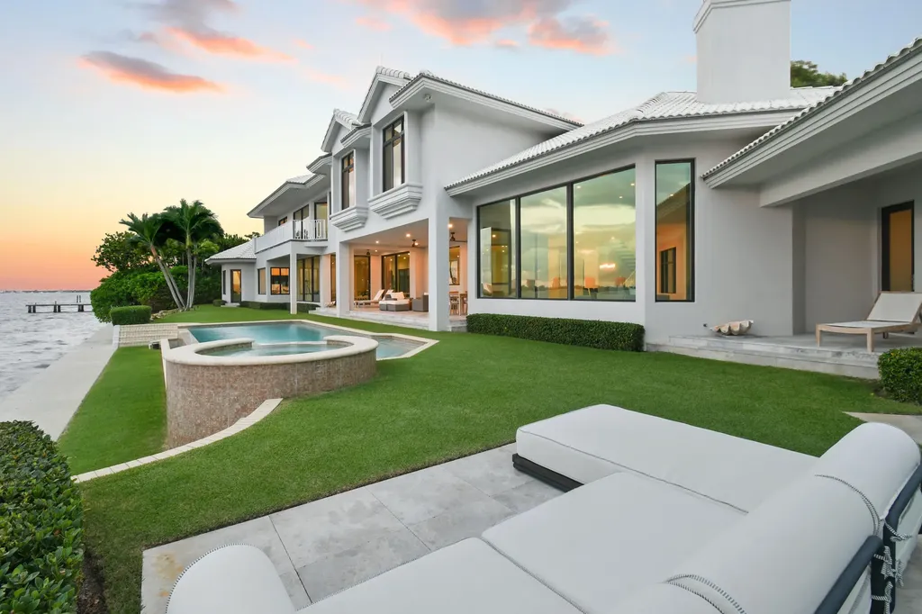101 Bowsprit Drive North Palm Beach FL 33408