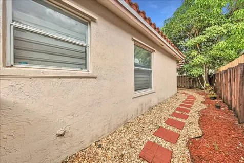 6379 NW 38th Drive Coral Springs FL 33067