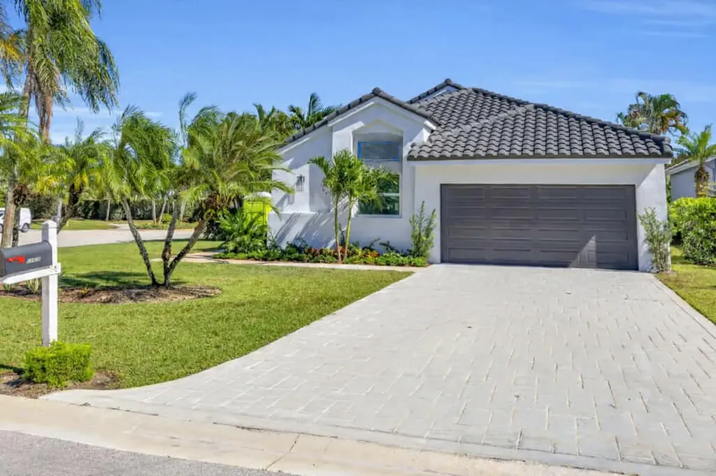 13878 Palm Grove Place Palm Beach Gardens FL 33418