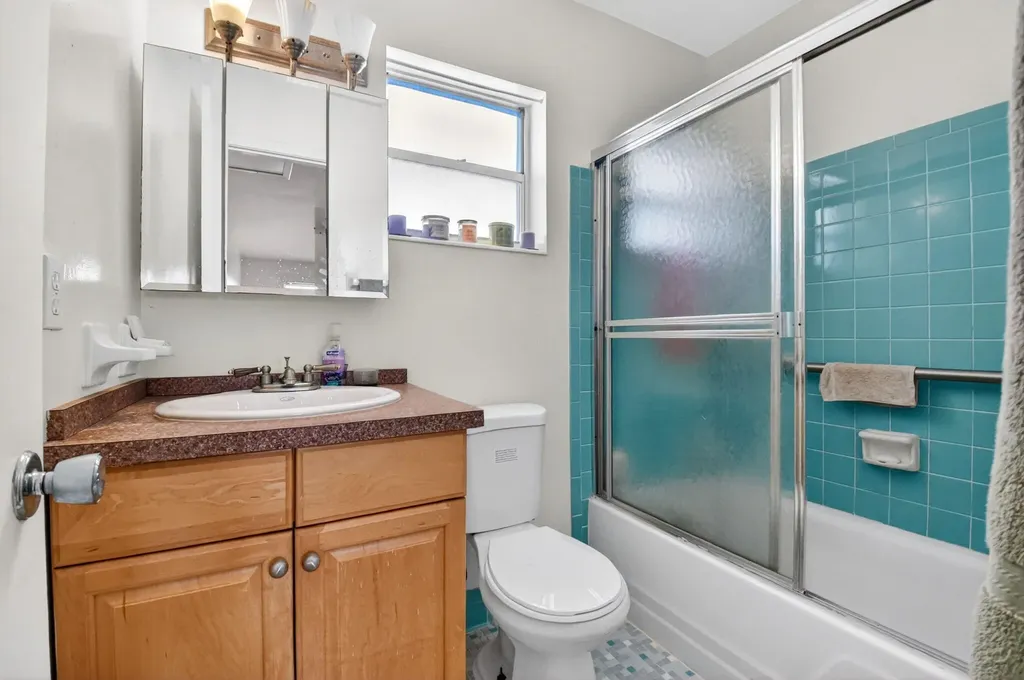 2182 NE 1st Way Boynton Beach FL 33435