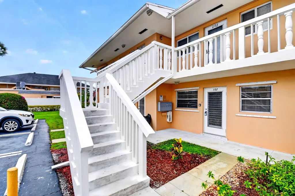 2182 NE 1st Way Boynton Beach FL 33435