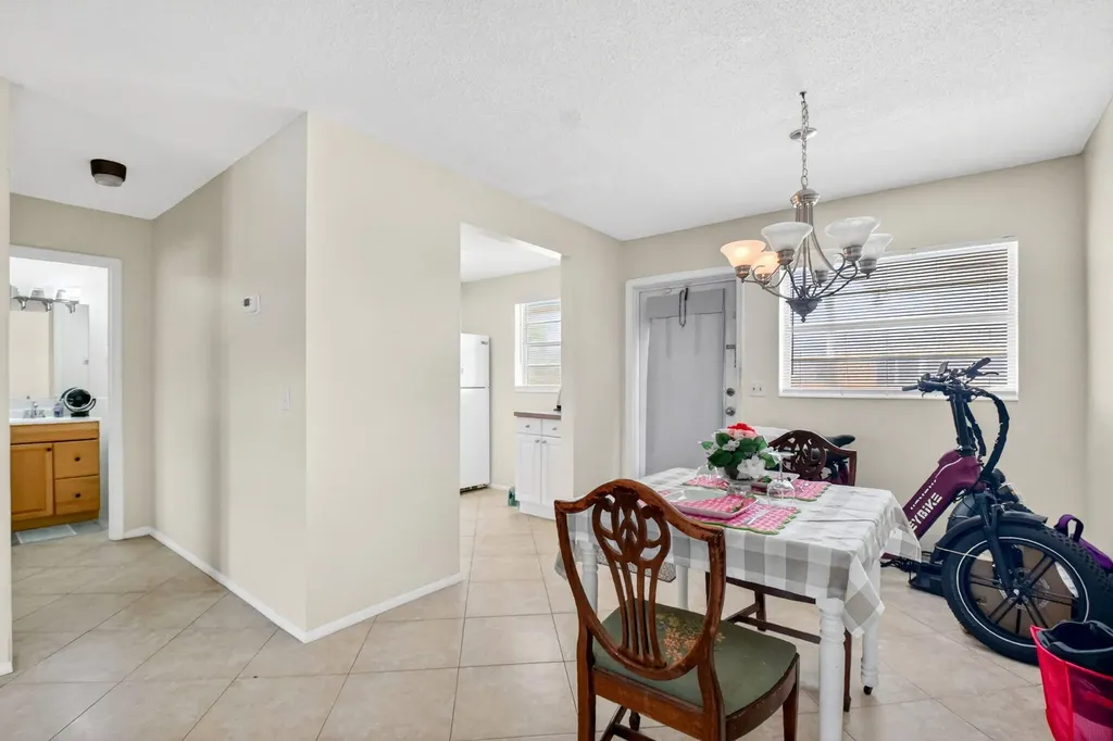 2182 NE 1st Way Boynton Beach FL 33435