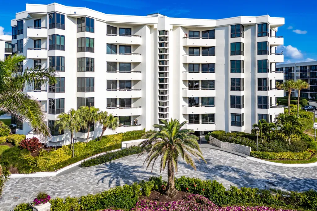 3120 S Ocean Boulevard Palm Beach FL 33480