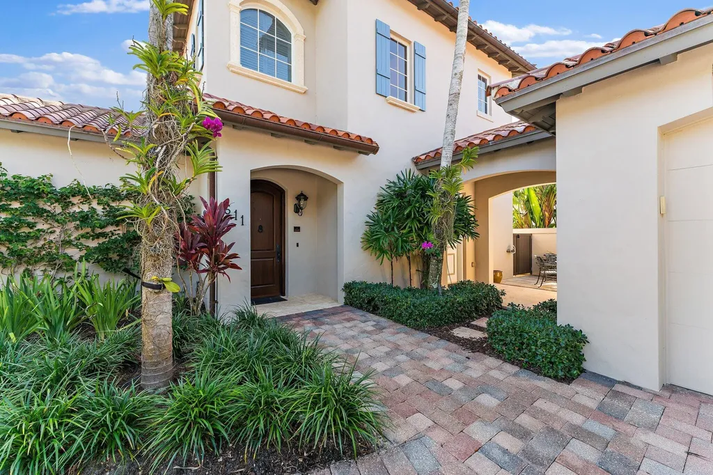611 White Pelican Way Jupiter FL 33477