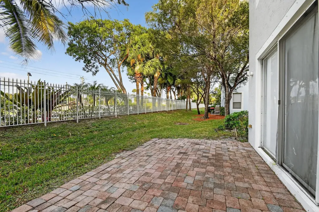 5210 White Oleander West Palm Beach FL 33415