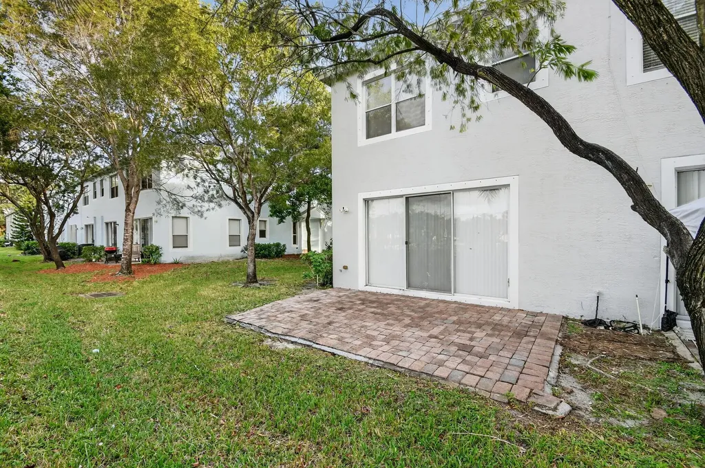 5210 White Oleander West Palm Beach FL 33415