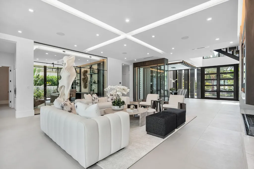 169 W Coconut Palm Road Boca Raton FL 33432