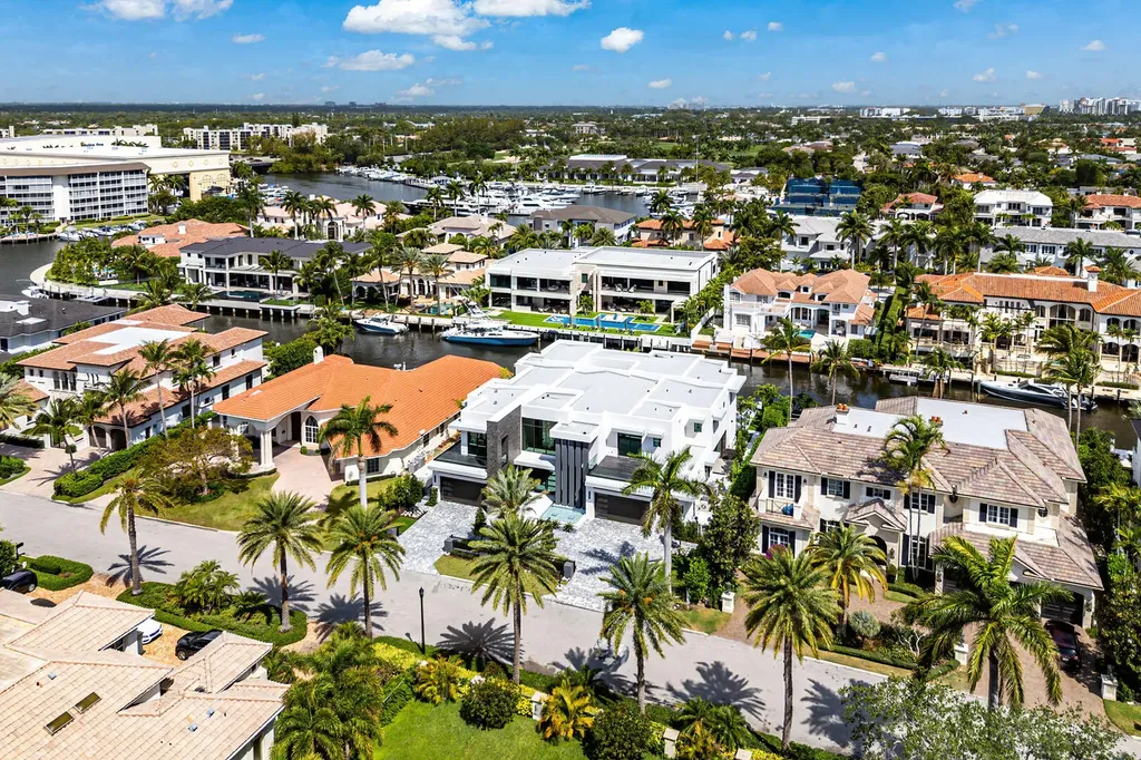 169 W Coconut Palm Road Boca Raton FL 33432