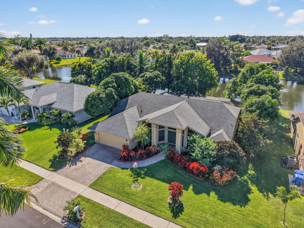 172 Monterey Way Royal Palm Beach FL 33411