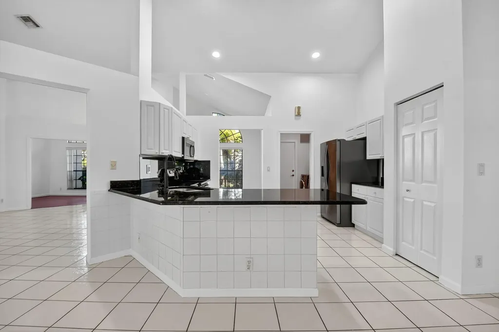 172 Monterey Way Royal Palm Beach FL 33411