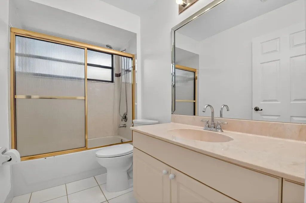 172 Monterey Way Royal Palm Beach FL 33411