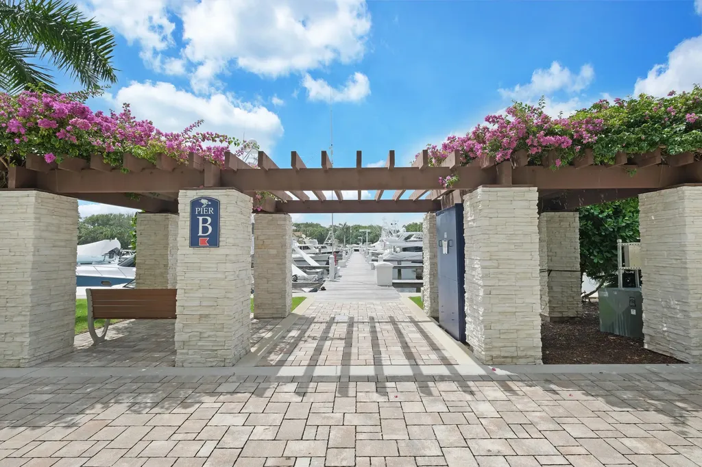 2720 Donald Ross Road Palm Beach Gardens FL 33410