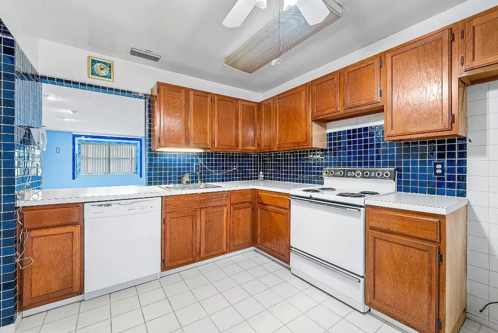 276 Beaver Dam Court Royal Palm Beach FL 33411