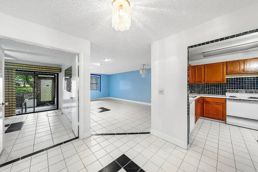 276 Beaver Dam Court Royal Palm Beach FL 33411