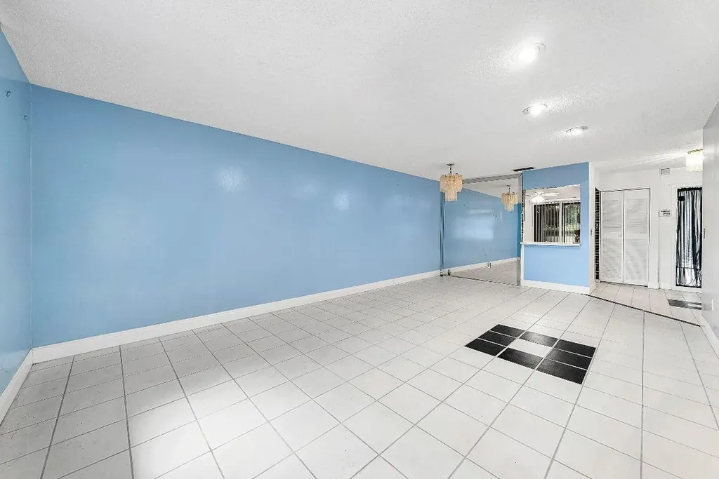 276 Beaver Dam Court Royal Palm Beach FL 33411