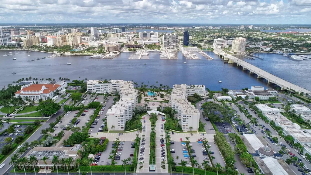44 Cocoanut Row Palm Beach FL 33480
