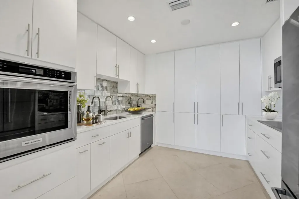 44 Cocoanut Row Palm Beach FL 33480