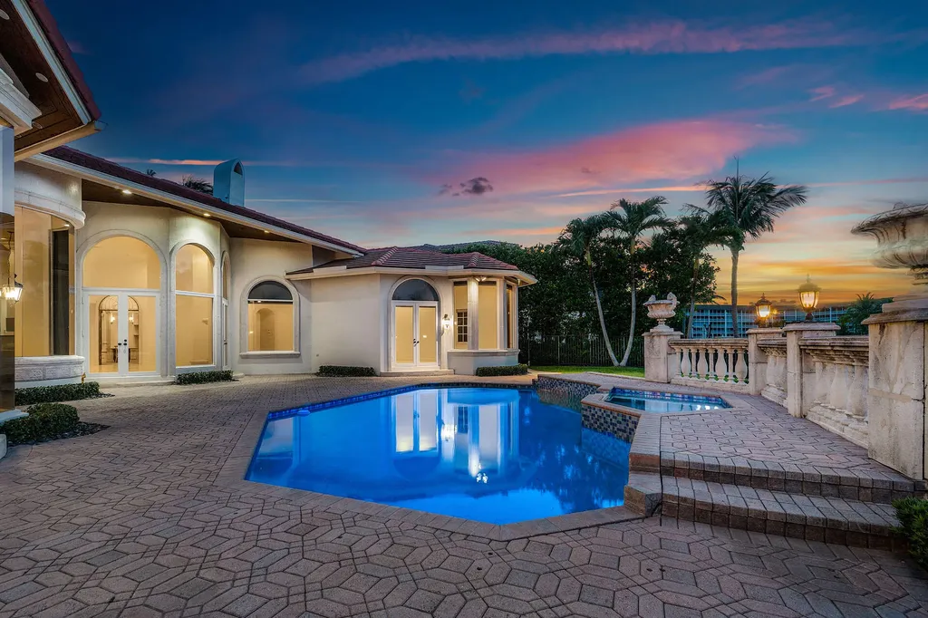 159 W Coconut Palm Road Boca Raton FL 33432