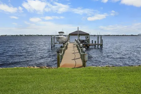 1000 NE Wright Avenue Jensen Beach FL 34957