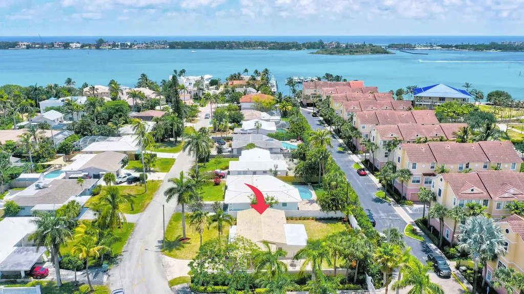 620 Las Palmas Park Boynton Beach FL 33435