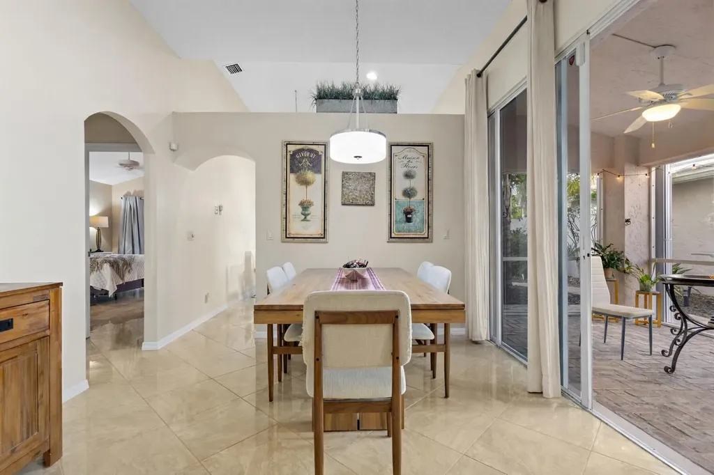 54 Windsor Lane Palm Beach Gardens FL 33418