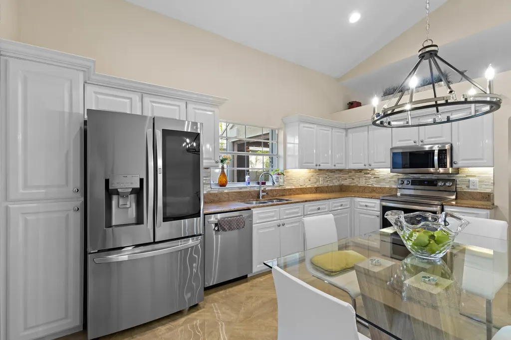 54 Windsor Lane Palm Beach Gardens FL 33418