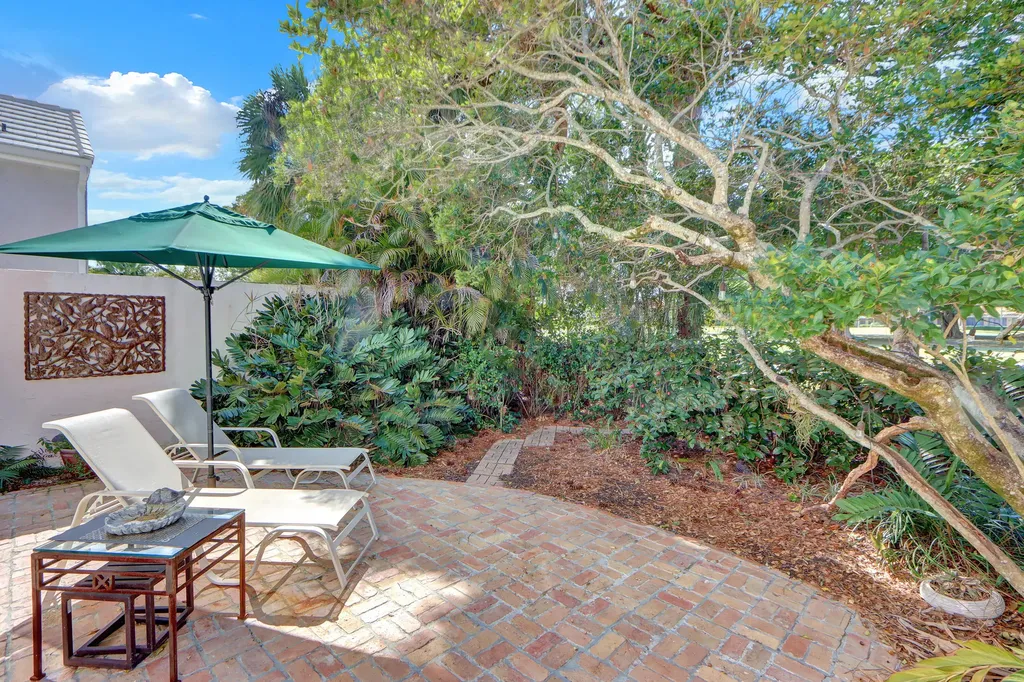 54 Windsor Lane Palm Beach Gardens FL 33418