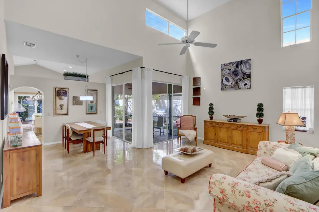 54 Windsor Lane Palm Beach Gardens FL 33418