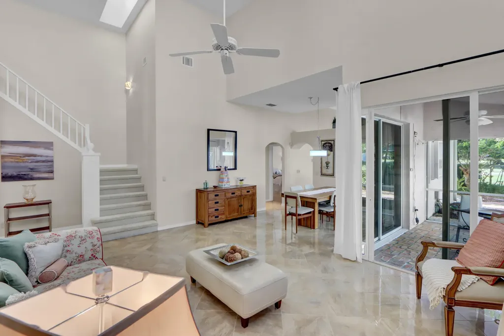 54 Windsor Lane Palm Beach Gardens FL 33418