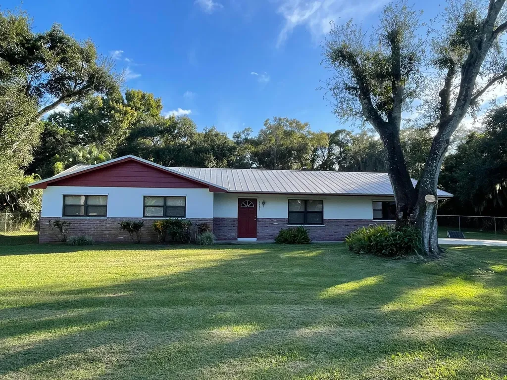 2707 Dean Drive Fort Pierce FL 34981