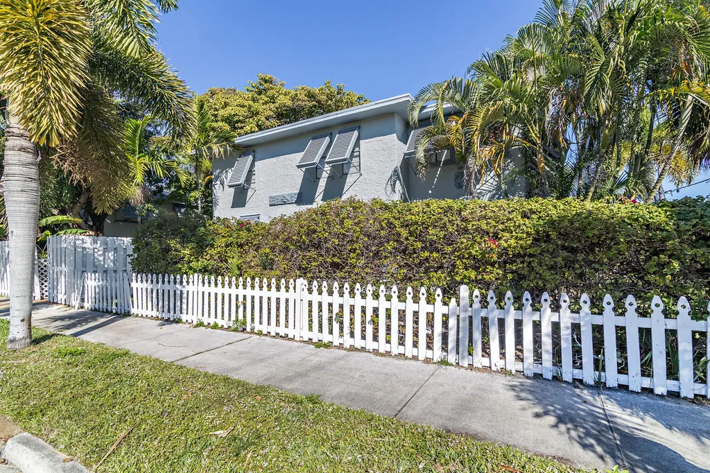 4205 N Flagler Drive West Palm Beach FL 33407