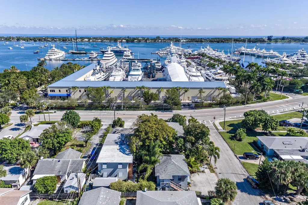 4205 N Flagler Drive West Palm Beach FL 33407