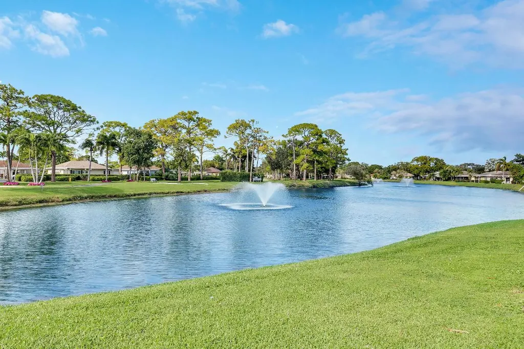13397 Garth Court Palm Beach Gardens FL 33418
