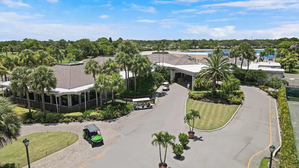 13397 Garth Court Palm Beach Gardens FL 33418