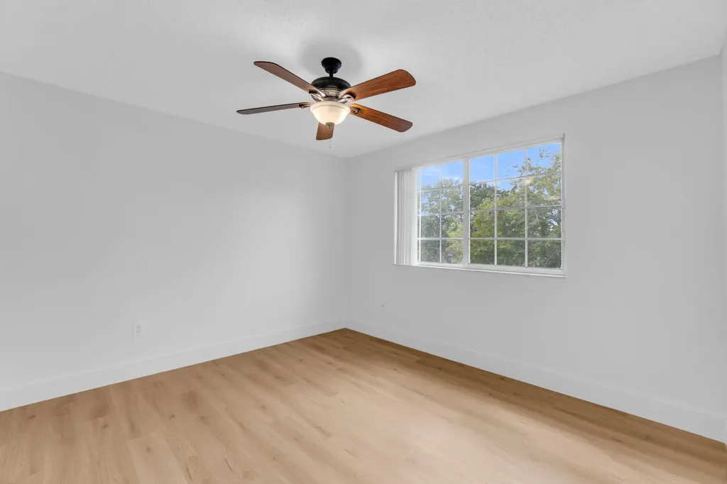 400 Crestwood Court N Royal Palm Beach FL 33411