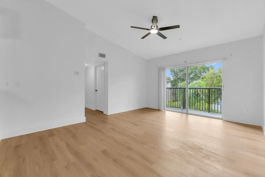 400 Crestwood Court N Royal Palm Beach FL 33411