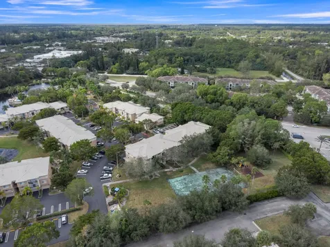 400 Crestwood Court N Royal Palm Beach FL 33411