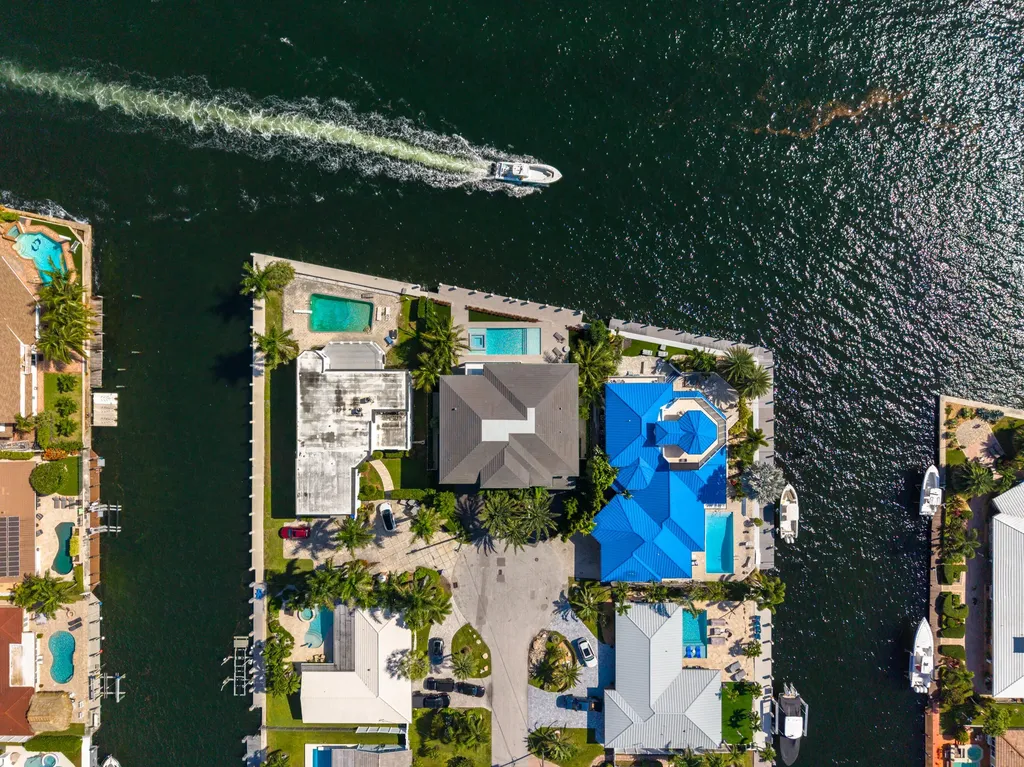 2880 NE 9th Street Pompano Beach FL 33062