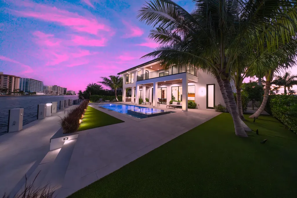 2880 NE 9th Street Pompano Beach FL 33062