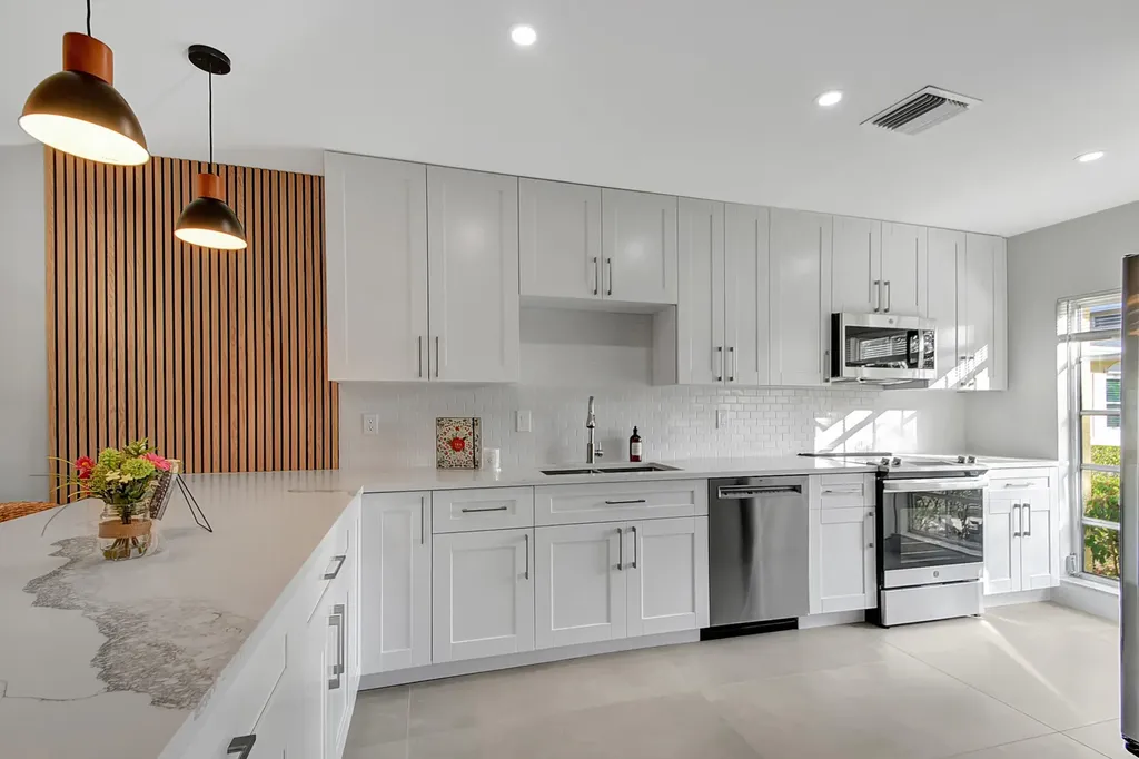 13602 Via Flora Delray Beach FL 33484