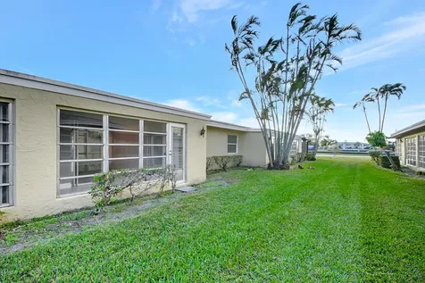 13602 Via Flora Delray Beach FL 33484