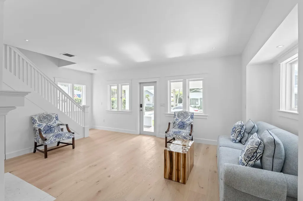 313 Vallette Way West Palm Beach FL 33401