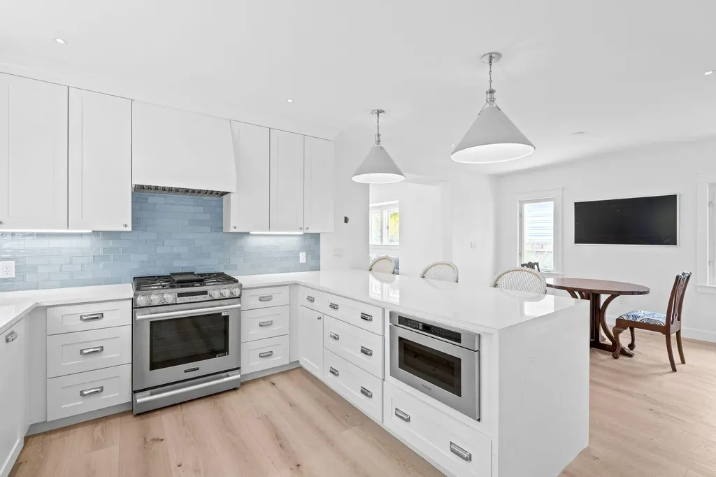 313 Vallette Way West Palm Beach FL 33401