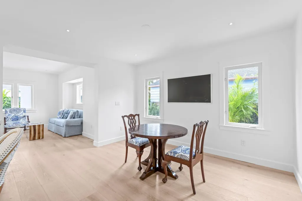 313 Vallette Way West Palm Beach FL 33401