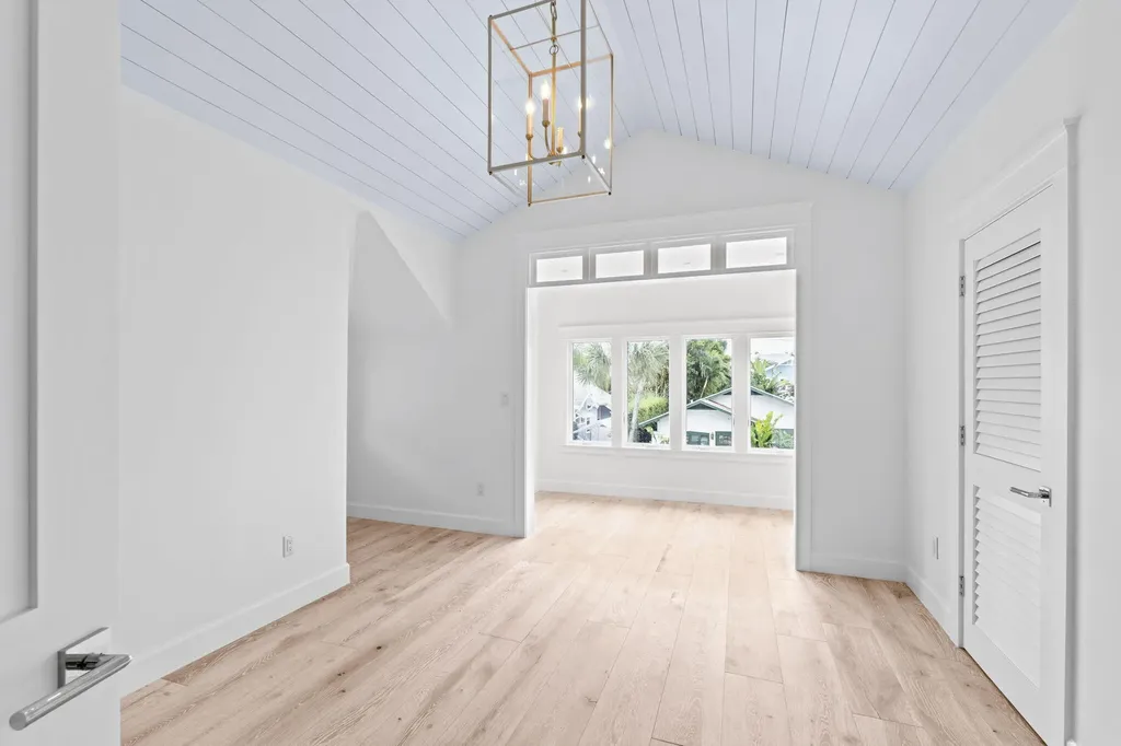 313 Vallette Way West Palm Beach FL 33401