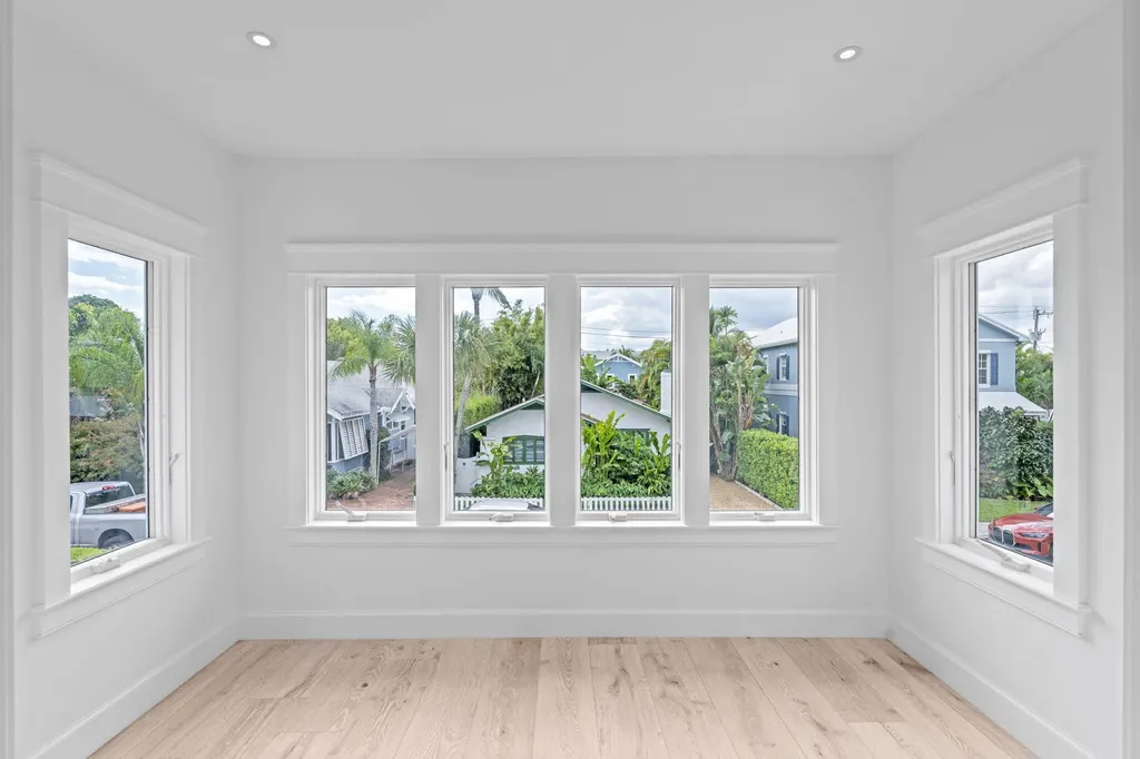 313 Vallette Way West Palm Beach FL 33401