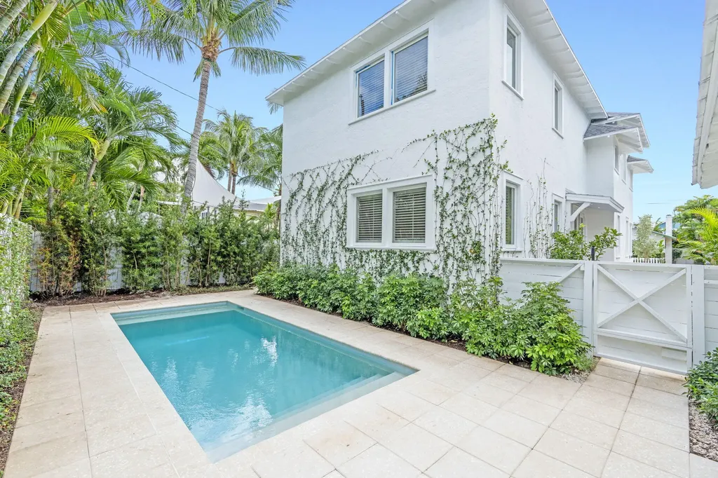 313 Vallette Way West Palm Beach FL 33401