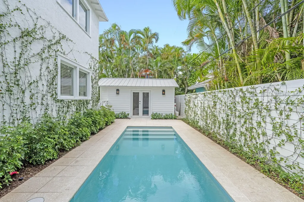 313 Vallette Way West Palm Beach FL 33401