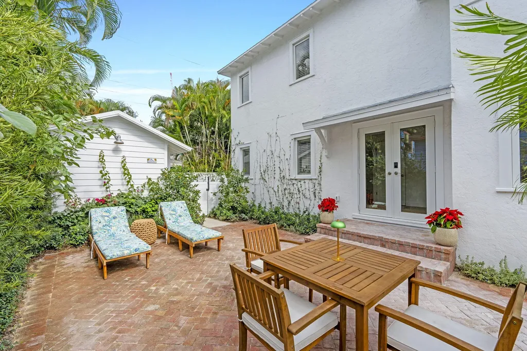 313 Vallette Way West Palm Beach FL 33401